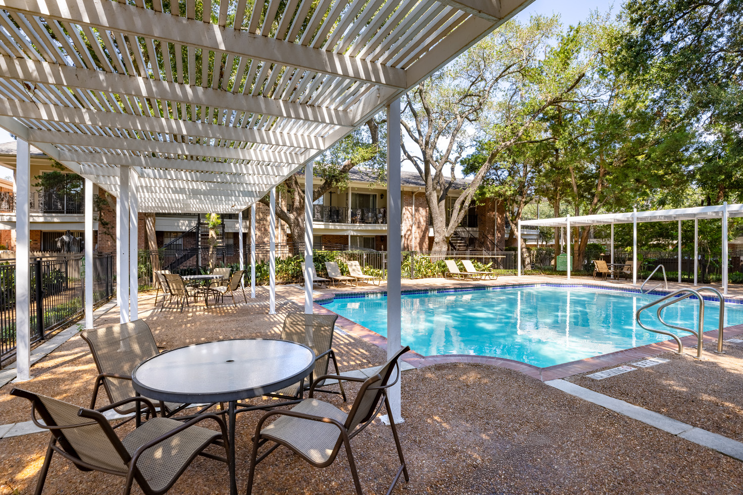 Apartamentos en Bellaire cerca de la Galleria - comodidades de la comunidad foto 6